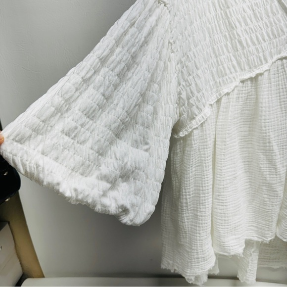 Free People We The Free Flower Power Top White Oversized Gauze Raw Hem
Size XS - Picture 6 of 10